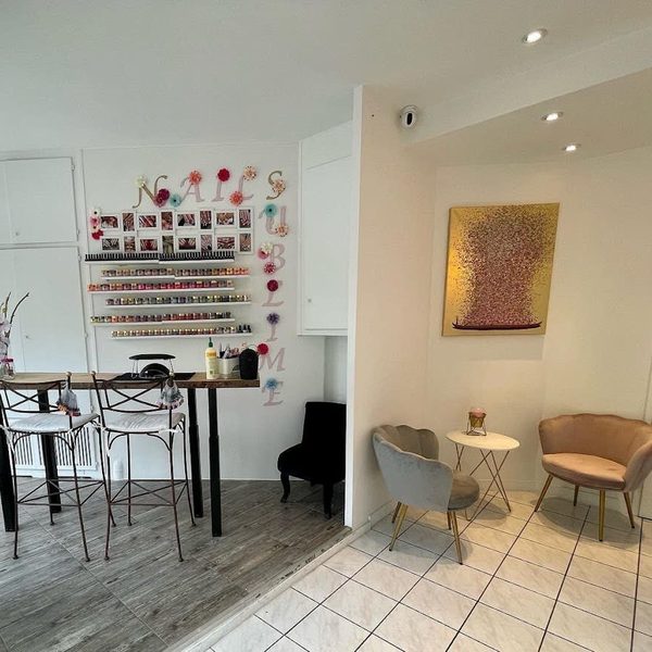 L'espace nails de l'institut